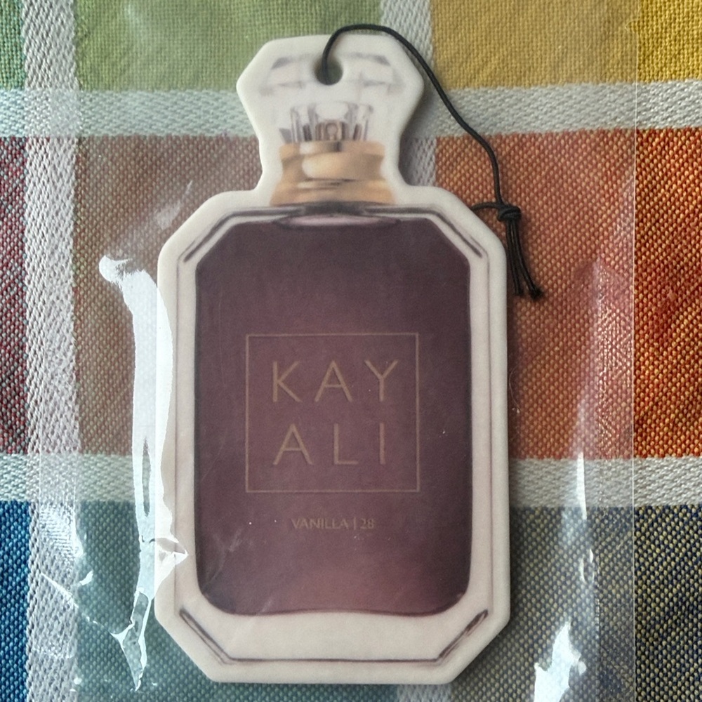 🌟 Kayali Vanilla 28 Air Freshener Car Freshener 🌟 - Picture 4 of 4